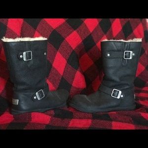 UGG AUSTRALIA 🇦🇺  KENSINGTON #5678 BLACK BOOTS